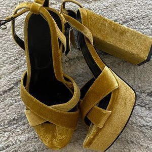 Velvet block heel sandals